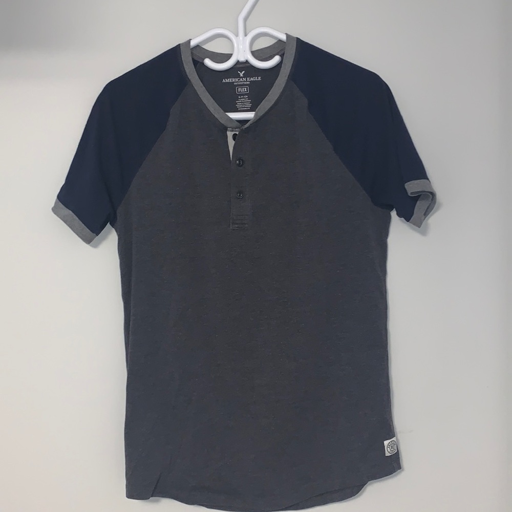 American Eagle Henley